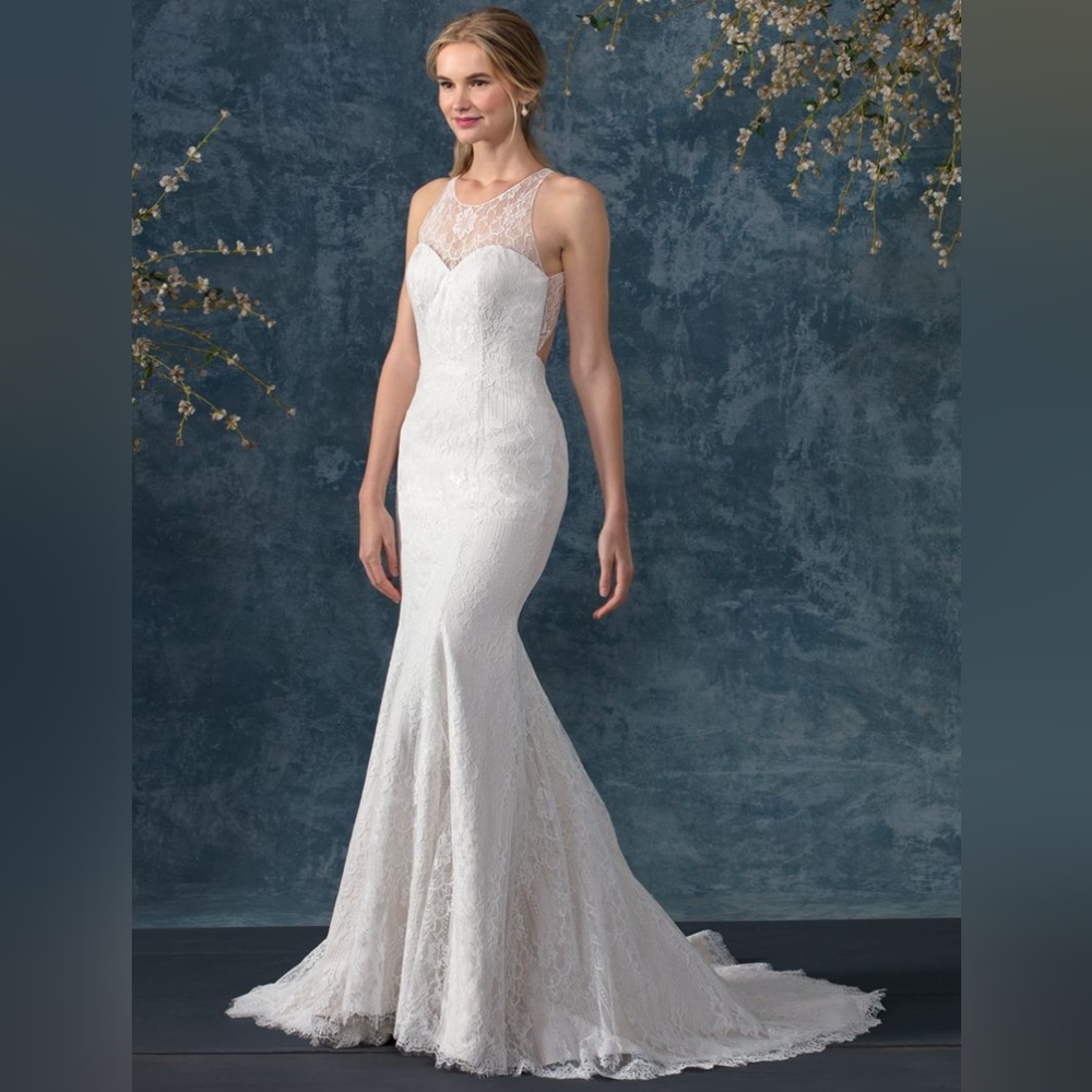 Wedding Dress style BL246 from Beloved by Casablanca, size 10, color Ivory